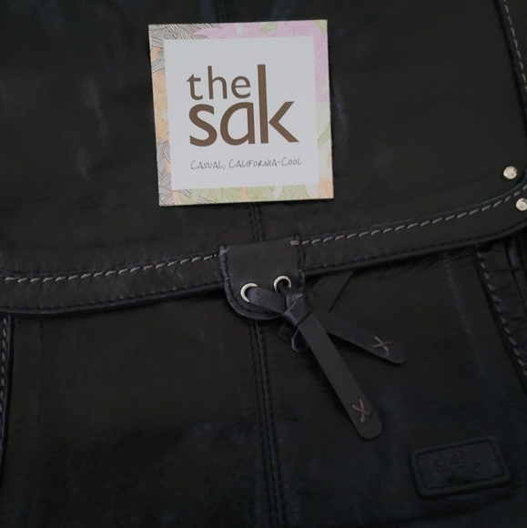 The‎ Sak - Black Leather Ventura Convertible Backpack II - Picture 9 of 9